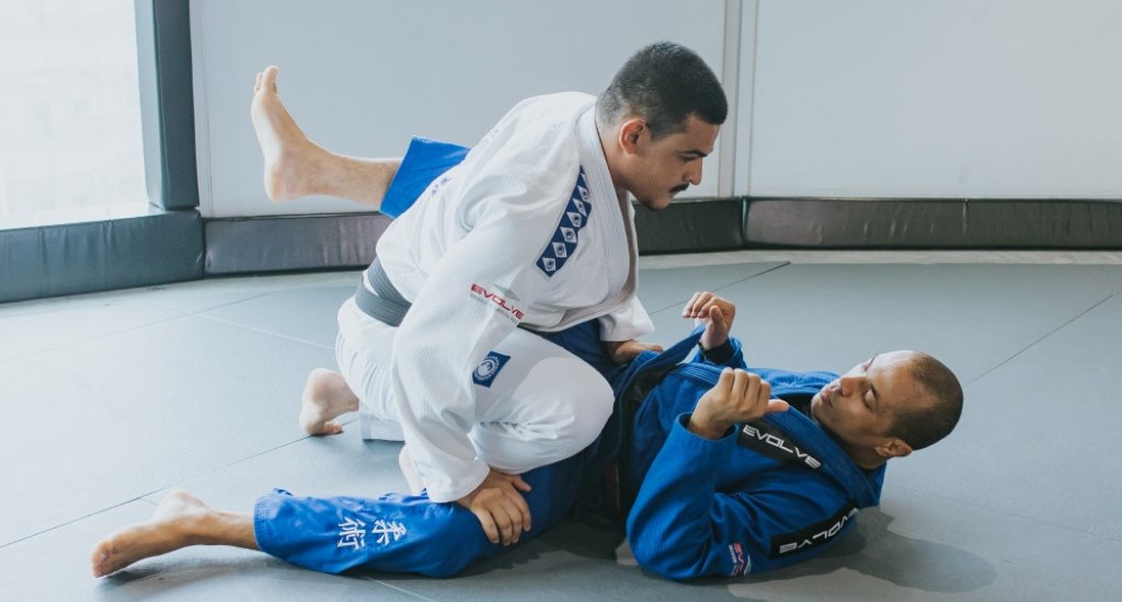 Knee Slice Pass